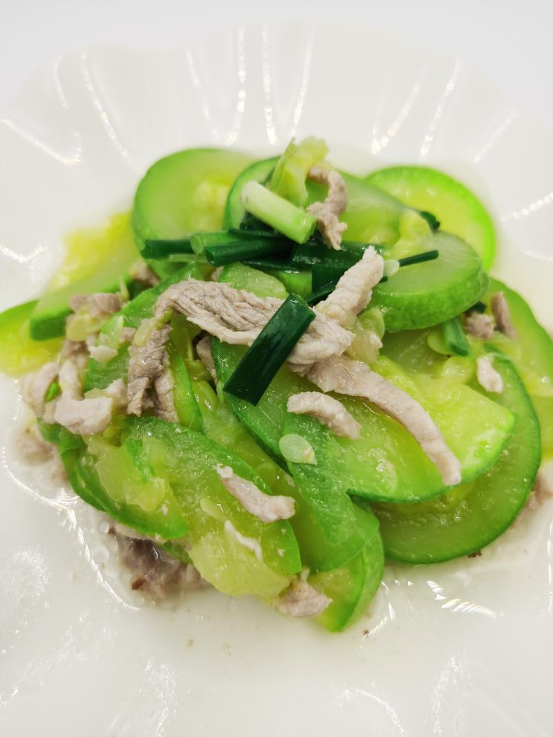 西葫芦炒肉丝.jpg