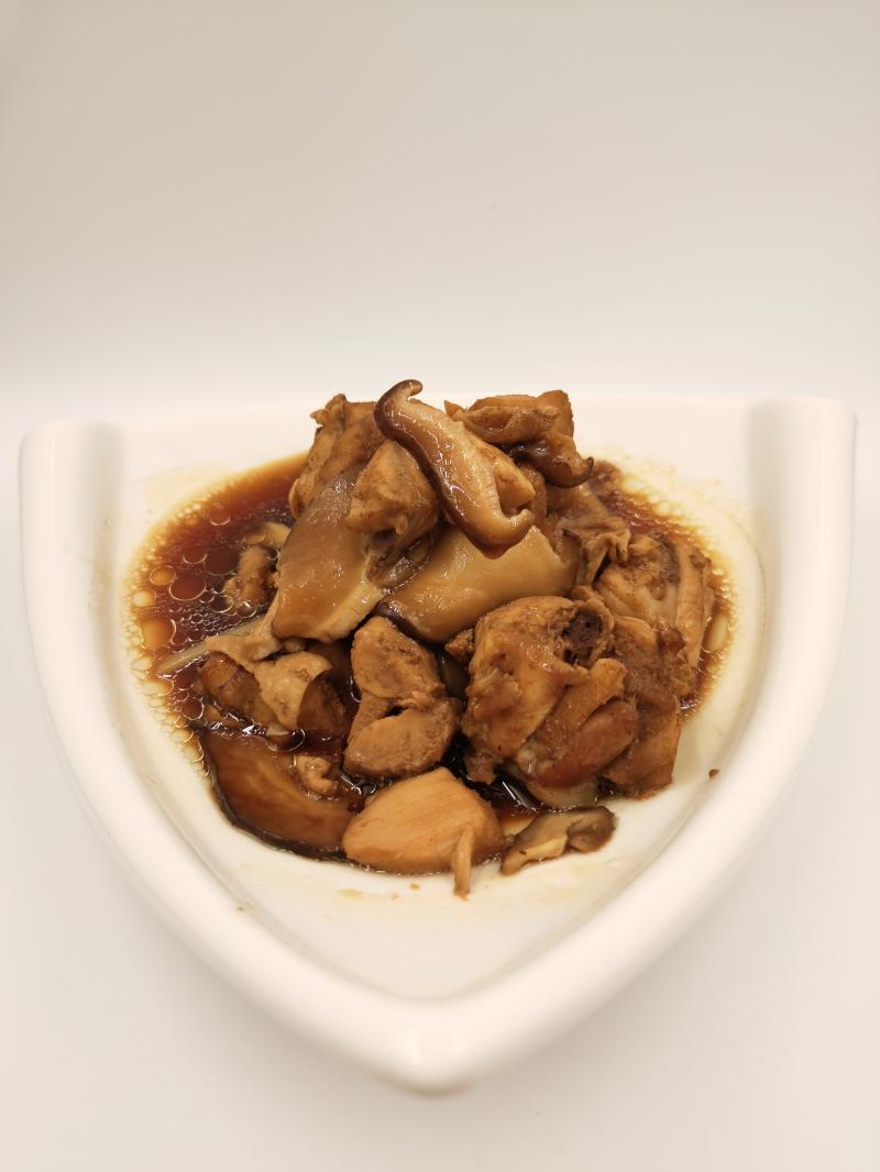 香菇烧鸡-鸡边腿，香菇.jpg